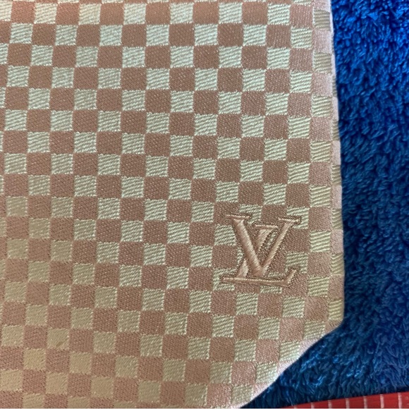 Louis Vuitton Damier Tie - Picture 2 of 6